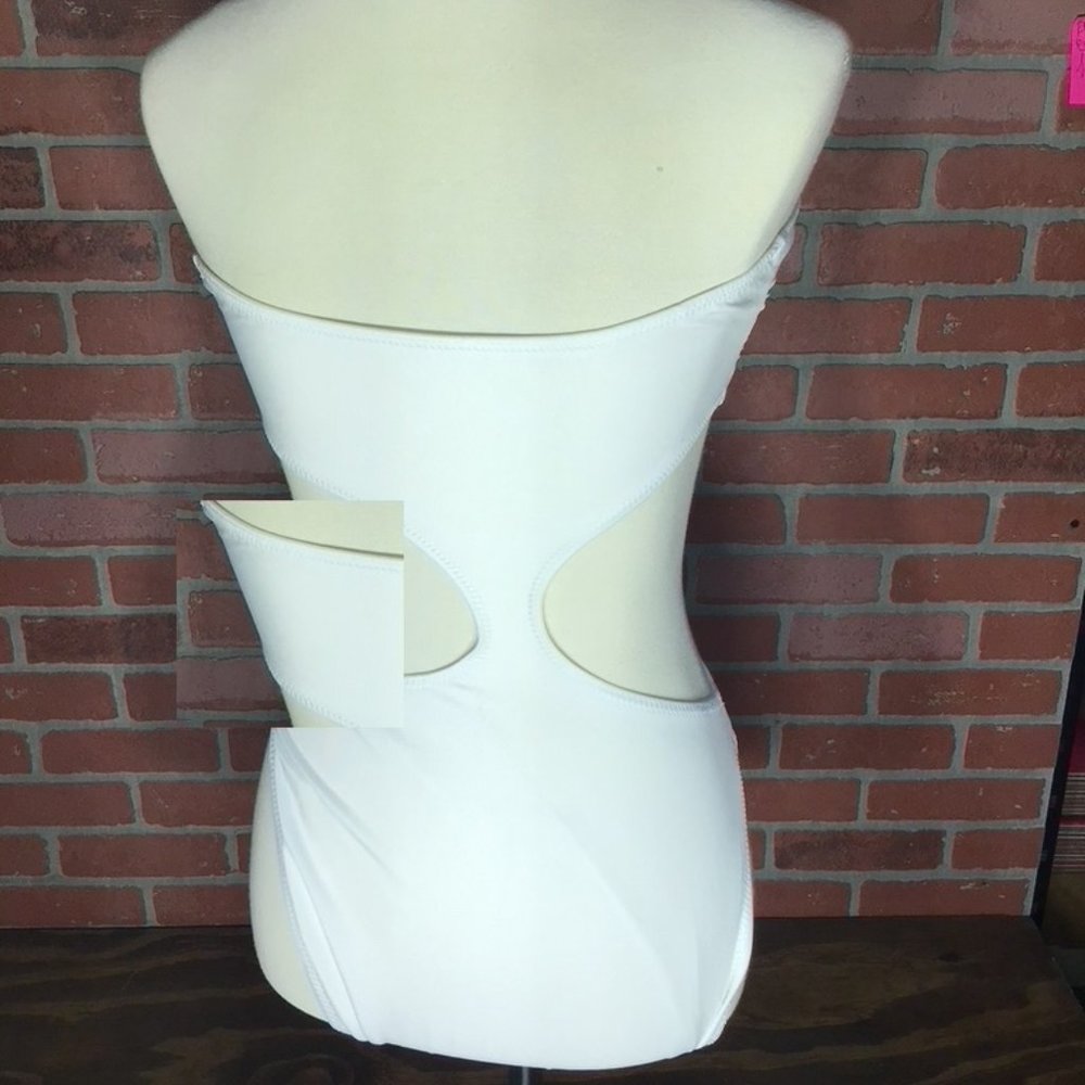 Norma Kamali Side Cut Out Bishop One Piece - Picture 4 of 6